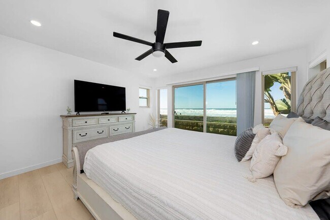 3901 Ocean Front Walk San Diego, CA 92109 photo 3