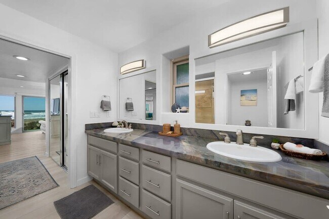 3901 Ocean Front Walk San Diego, CA 92109 photo 2
