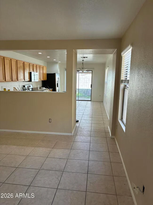 1042 S Clancy Cir Mesa, AZ 85208 photo 5