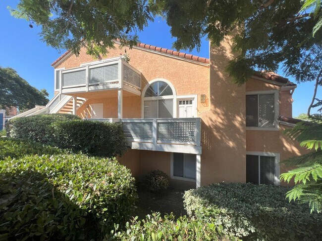 733 Vista Grande Way Oceanside, CA 92057