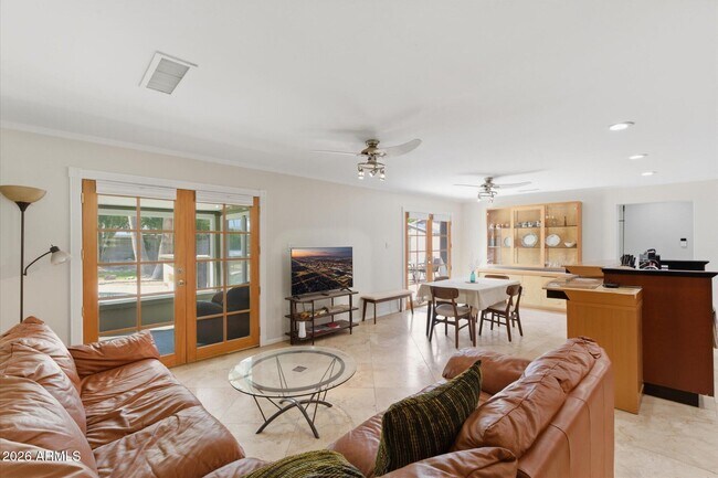 4613 E Vernon Ave Phoenix, AZ 85008 photo 4