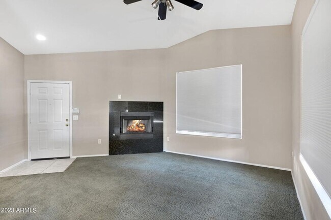 2929 W Yorkshire Dr Phoenix, AZ 85027 photo 2
