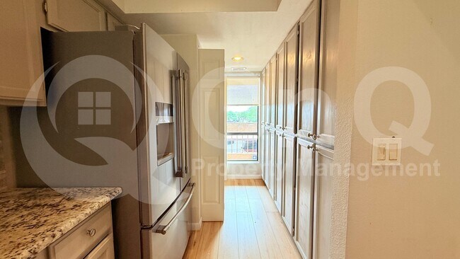8651 E Royal Palm Rd Scottsdale, AZ 85258 photo 3