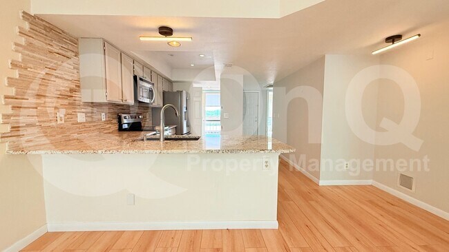 8651 E Royal Palm Rd Scottsdale, AZ 85258 photo 2