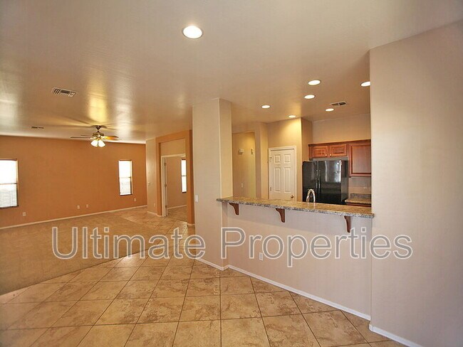 17572 W Lundberg St Surprise, AZ 85388 photo 5