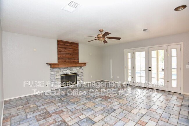 23905 Corinth Dr Murrieta, CA 92562 photo 5