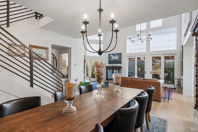 39 S Newport Dr Napa, CA 94559 photo 2