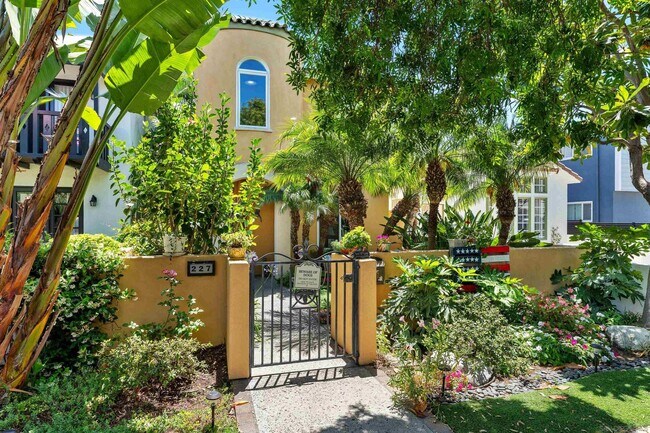 227 C Ave Coronado, CA 92118