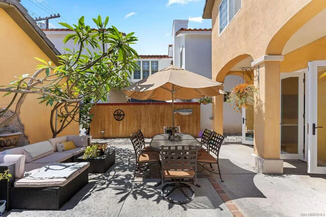 227 C Ave Coronado, CA 92118 photo 4