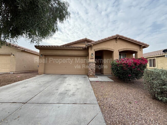 7337 W St photo 2