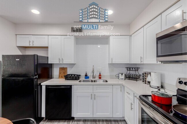 515 W Pebble Beach Dr Tempe, AZ 85282 photo 3