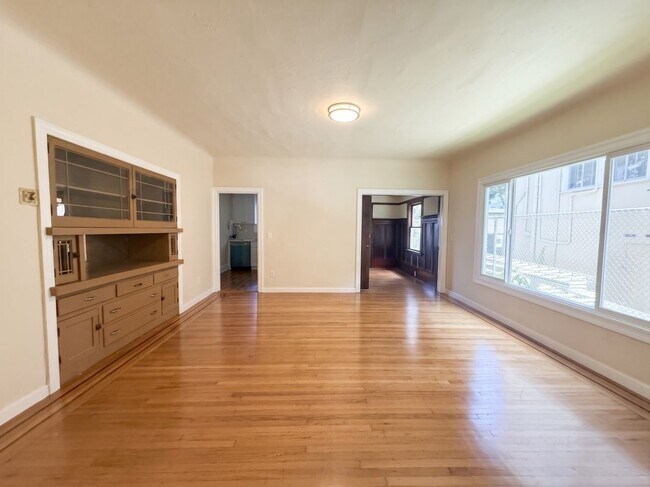 604 56th St Oakland, CA 94609 photo 5