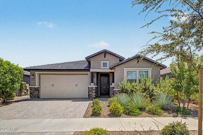 Gorgeous 5 Bed/3 Bath Home In The Sought-after Eastmark Subdivision In Mesa photo 3