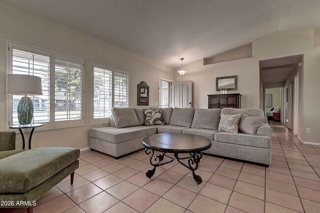 6914 E Beverly Ln Scottsdale, AZ 85254 photo 3