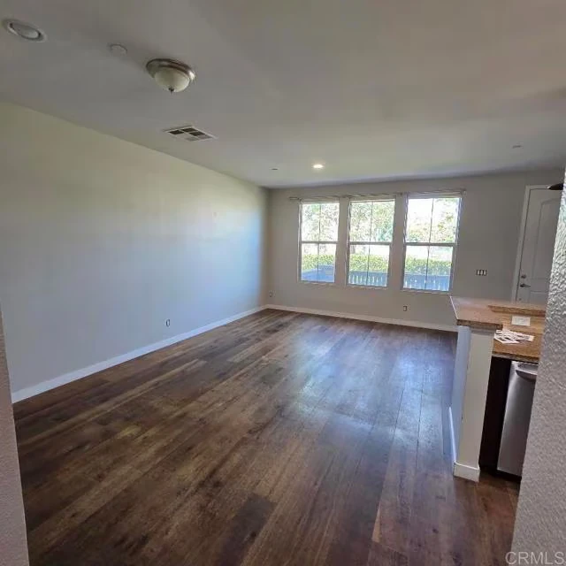 10752 New Grove Trail San Diego, CA 92130 photo 4