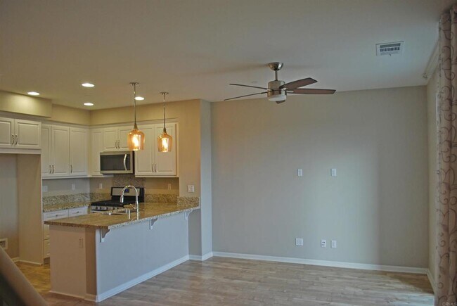 44111 Calle Luz Temecula, CA 92592 photo 2