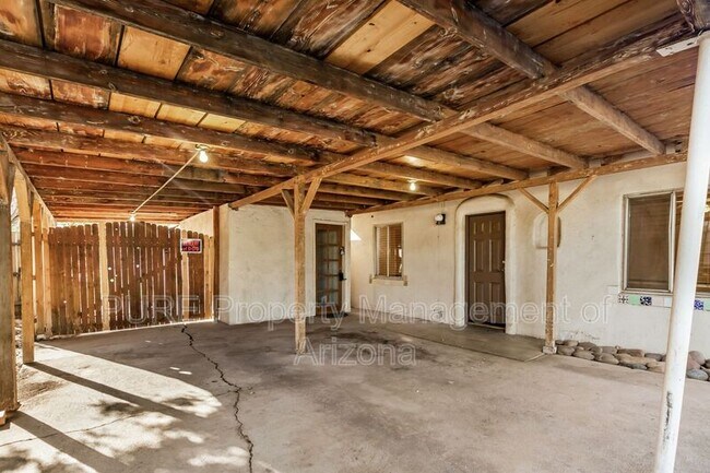 920 S Farmer Ave Tempe, AZ 85281 photo 3