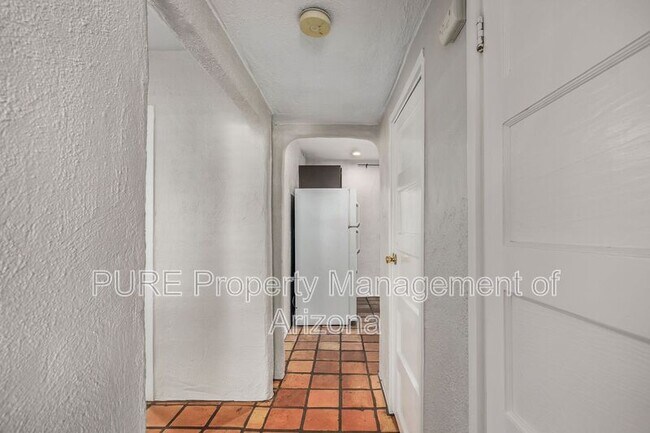 920 S Farmer Ave Tempe, AZ 85281 photo 5