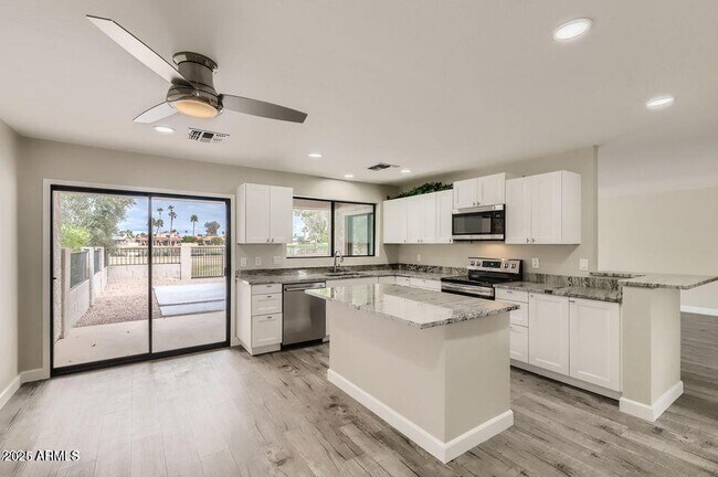 9314 E Sun Lakes Blvd N photo 4