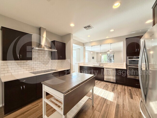 9560 W Weeping Willow Rd Peoria, AZ 85383 photo 2