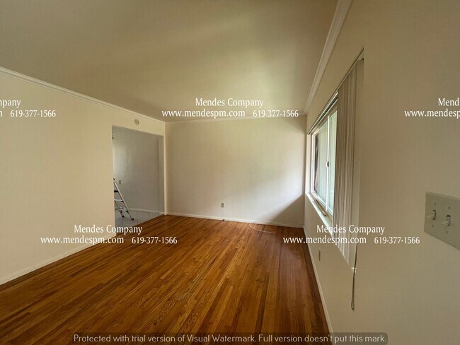 3123 Jarvis St San Diego, CA 92106 photo 2