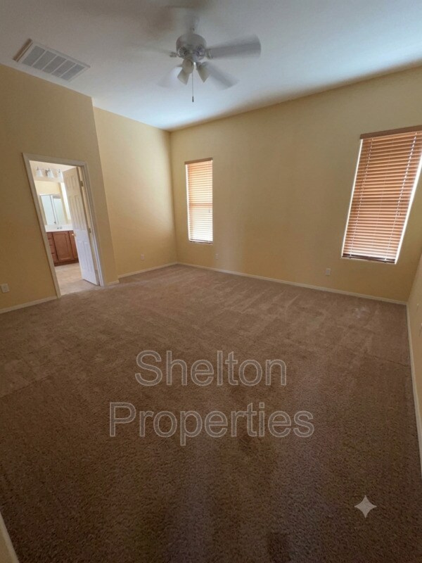 15192 W Columbine Dr Surprise, AZ 85379 photo 4