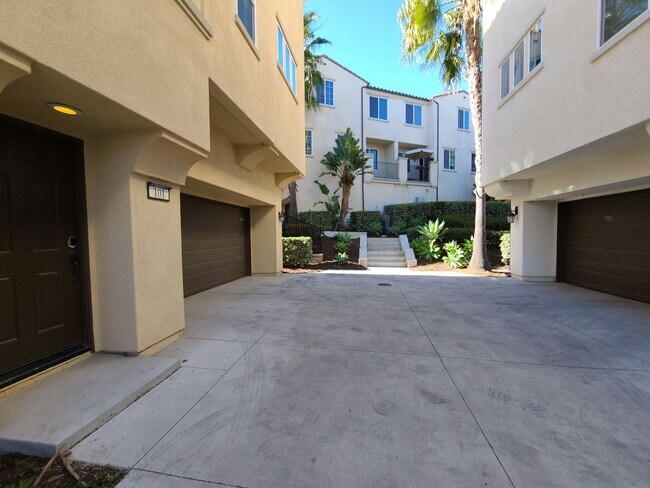 5090 Cascade Way Oceanside, CA 92057 photo 2