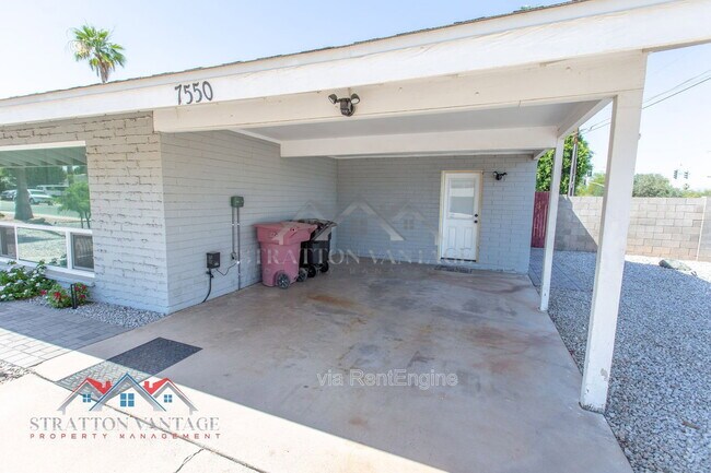 7550 E Edgemont Ave Scottsdale, AZ 85251 photo 4