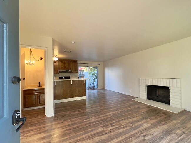 1126 Marina Dr Napa, CA 94559 photo 3