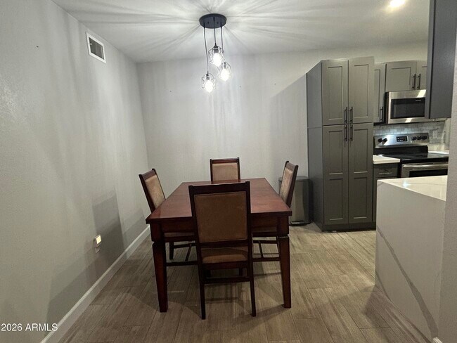 1942 S Emerson Mesa, AZ 85210 photo 4