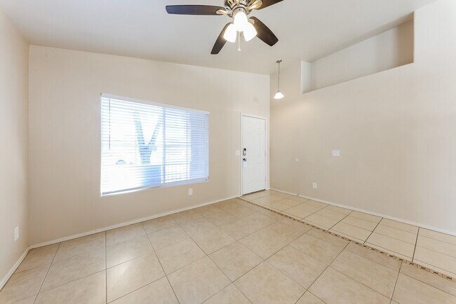 3618 W Tina Ln Glendale, AZ 85310 photo 5