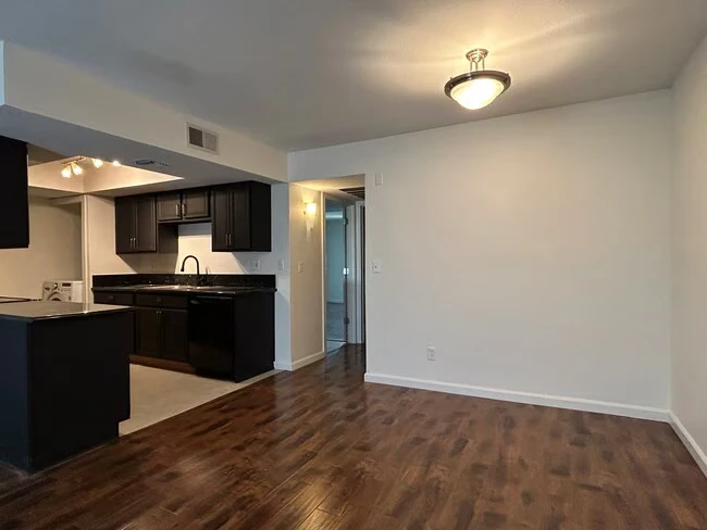 740 W Elm St Phoenix, AZ 85013 photo 5