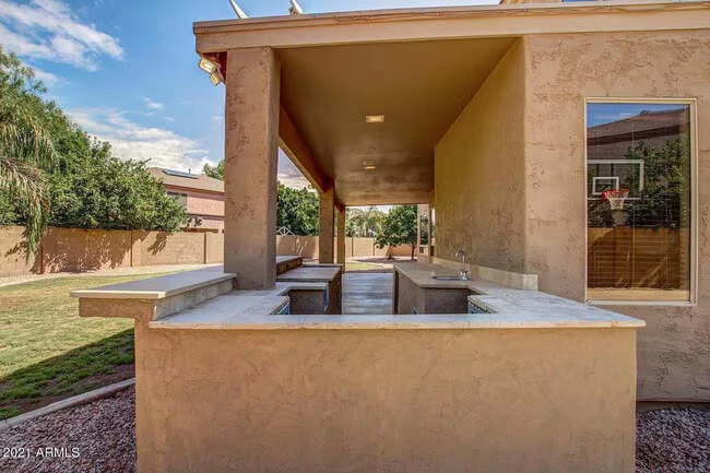 562 N Danielson Way Chandler, AZ 85225 photo 3