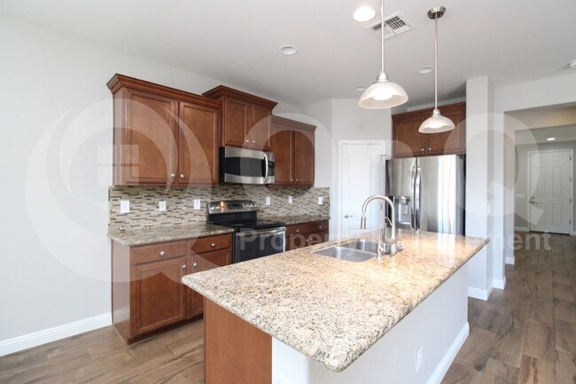 7312 N 90th Ln Glendale, AZ 85305 photo 3