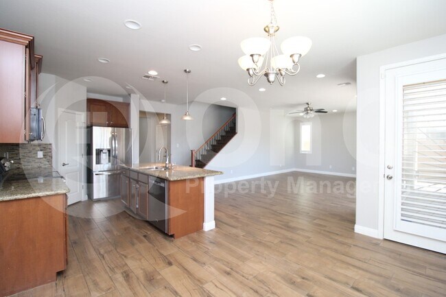 7312 N 90th Ln Glendale, AZ 85305 photo 5