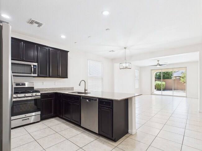 10511 E Corbin Ave Mesa, AZ 85212 photo 4