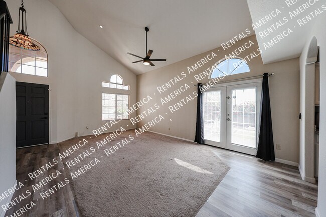 6101 W Whispering Wind Dr Glendale, AZ 85310 photo 5