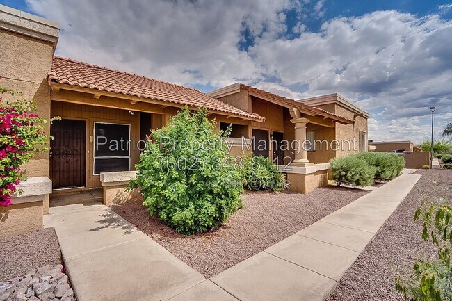 20420 N 6th Dr Phoenix, AZ 85027 photo 2