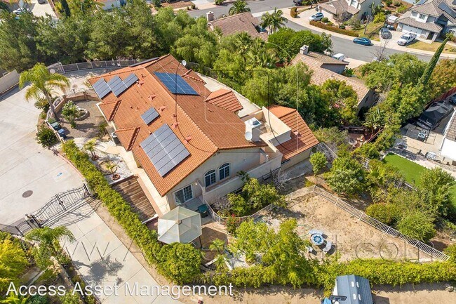 1744 Paradise St Escondido, CA 92026 photo 3