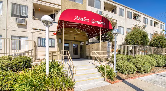 Azalea Garden Apartments photo 4