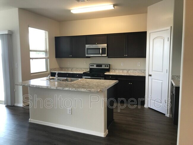 25163 W Burgess Ln Buckeye, AZ 85326 photo 3