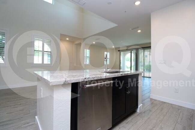 3855 S McQueen Rd Chandler, AZ 85286 photo 4