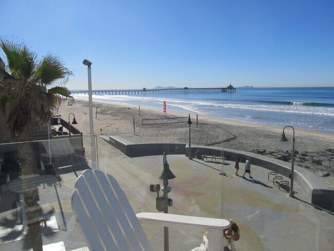 692 Ocean Ln Imperial Beach, CA 91932
