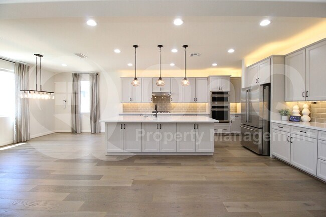 14109 W Crabapple Dr Surprise, AZ 85387 photo 5