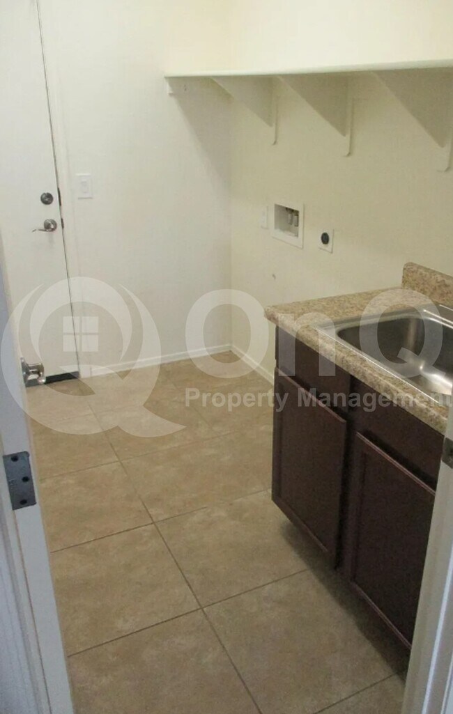 2764 E Cherry Hill Dr Gilbert, AZ 85298 photo 2