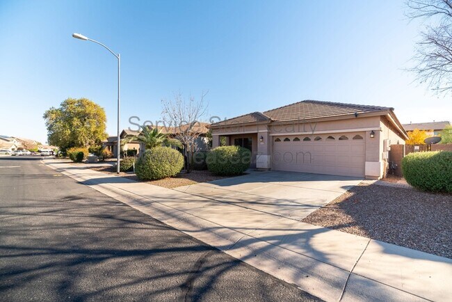 14647 W Gelding Dr Surprise, AZ 85379 photo 2