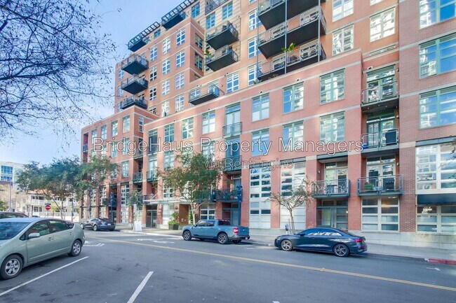 877 Island Ave San Diego, CA 92101 photo 3