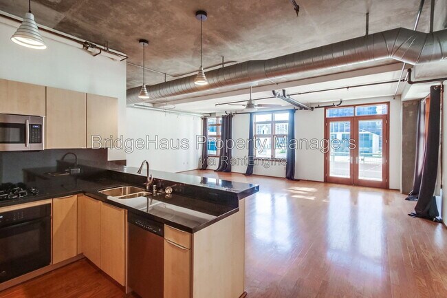 877 Island Ave San Diego, CA 92101