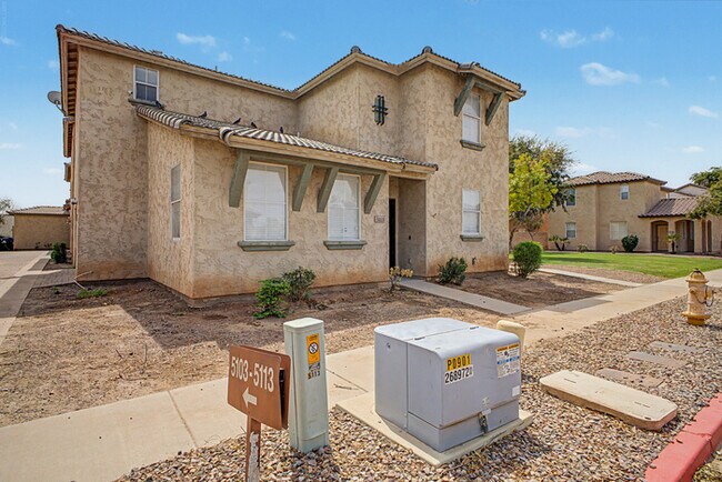 5113 W Fulton St photo 3