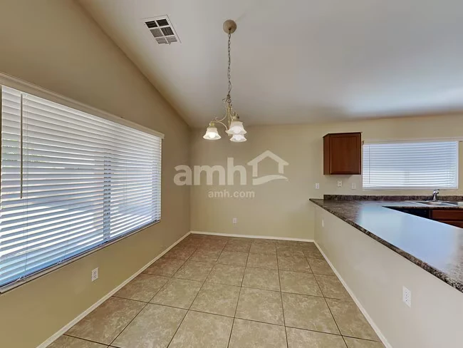 15219 W Post Dr Surprise, AZ 85374 photo 5